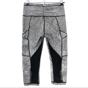 Lululemon | Outrun 17” Crop